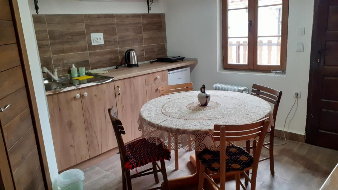Golemi Kamik Pirot Vlasi Buitenkant foto