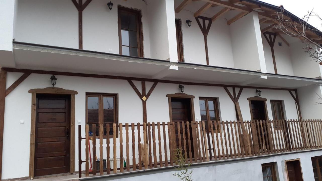 Golemi Kamik Pirot Vlasi Buitenkant foto