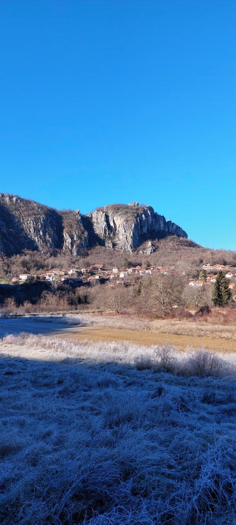 Golemi Kamik Pirot Vlasi Buitenkant foto